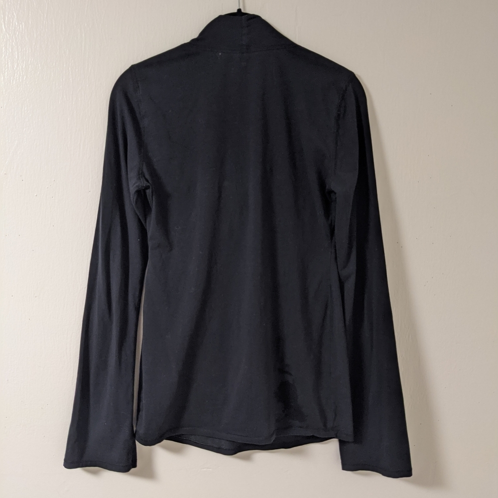 Mimi Essentials Bell Sleeve Deep V Maternity Top - Picture 6 of 6